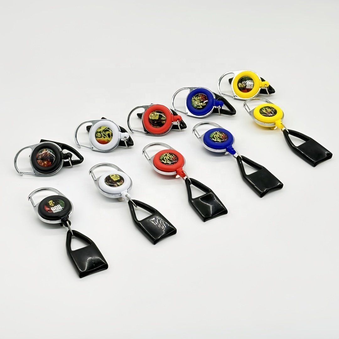 Portable Custom Design Retractable Lighter Keychain Badge Reel Lighter Protector Silicone Holder Clip Smoke Shop Accessories