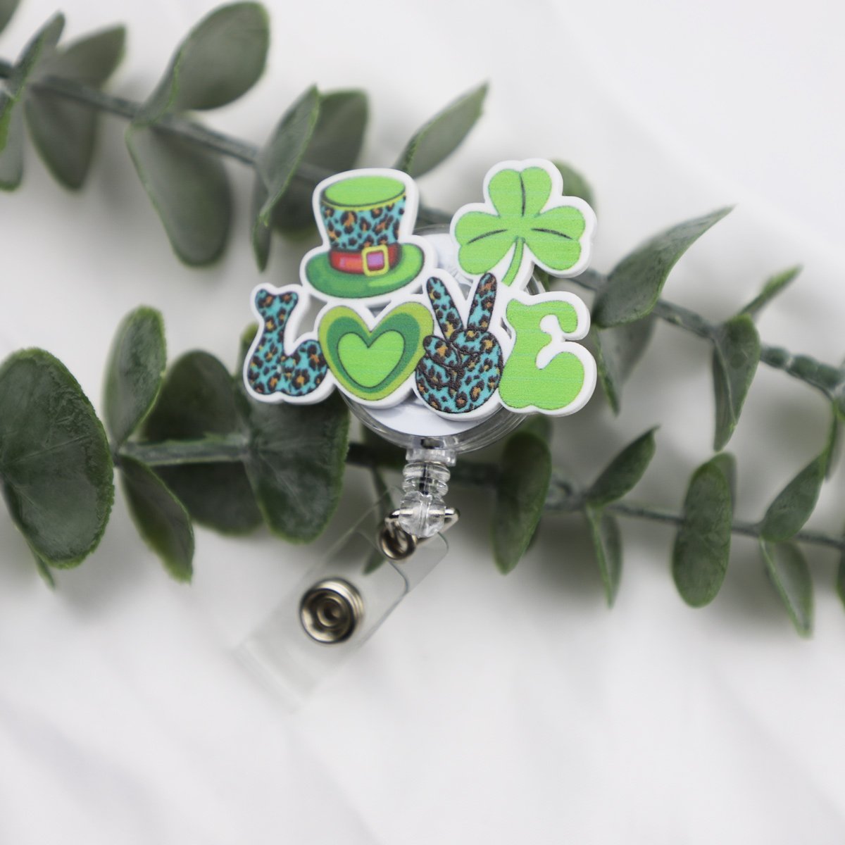 St. Patrick's Day Clover Holiday Badge Reel With Clips Decorative Holiday Badge Holder Retractable Id Name Badge Clips For Women