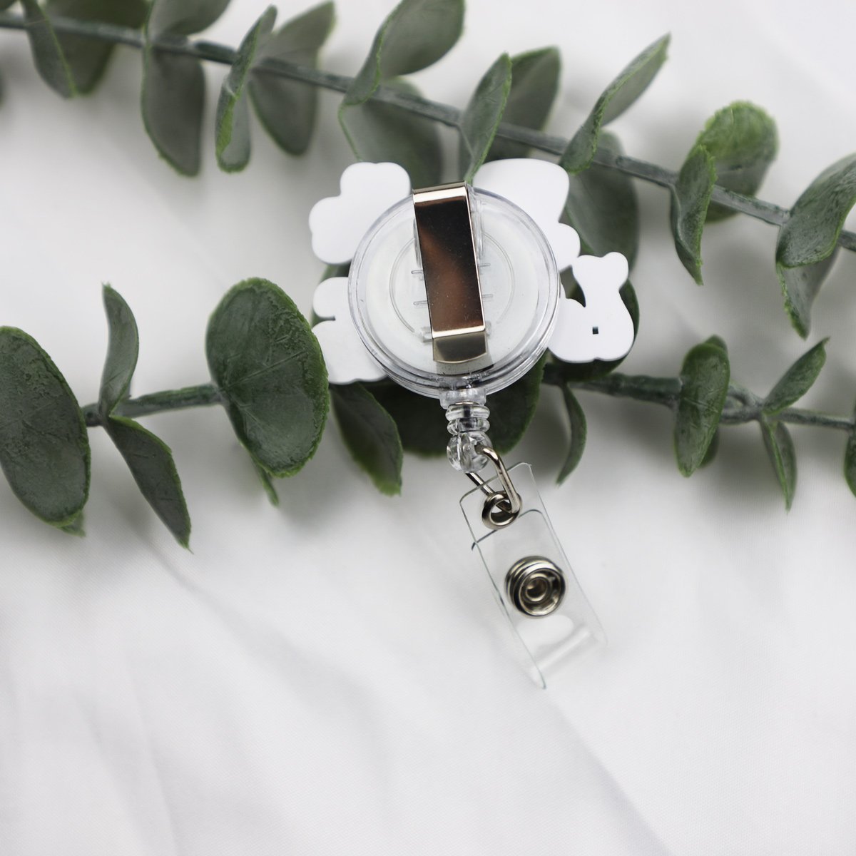 St. Patrick's Day Clover Holiday Badge Reel With Clips Decorative Holiday Badge Holder Retractable Id Name Badge Clips For Women