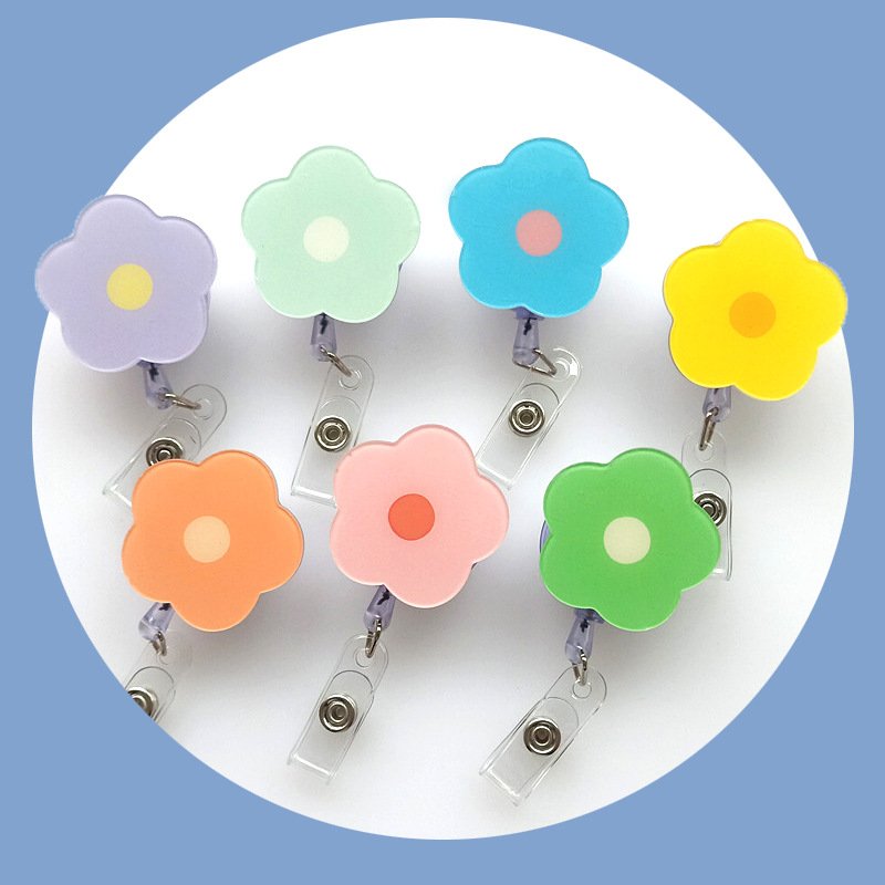Nurse's Badge Buckle Customized Brooch Pin Cartoon Flower Easy To Stretch Buckle Doctor's Hospital Badge Lanyard Card Holder
