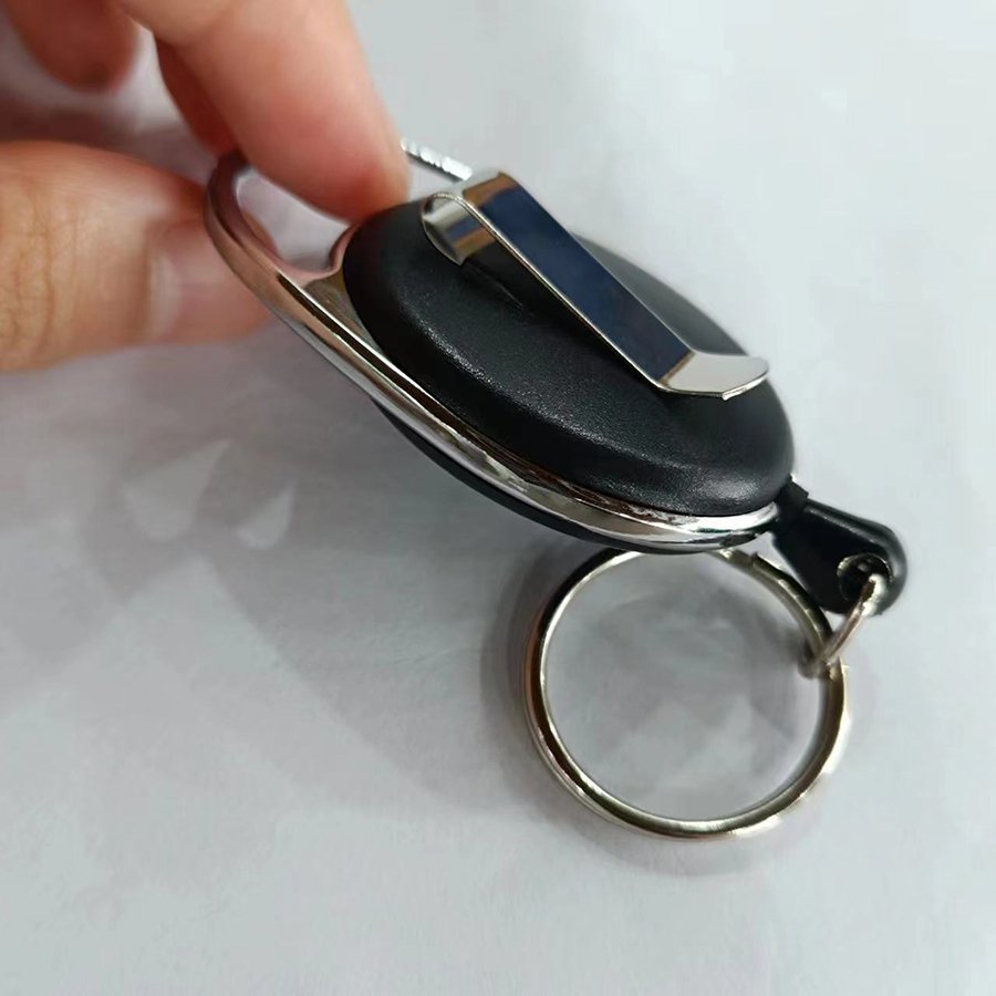 Custom Logo Retractable Badge Holder Reel Heavy-Duty Steel Wire Metal Key Reel Keychain For Id Holder and Name Card Keychain