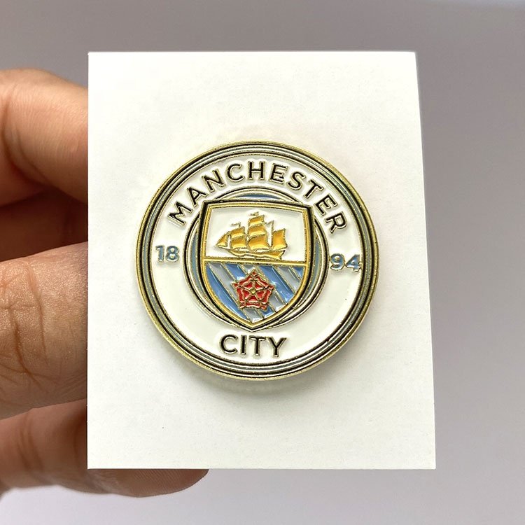 Customize brooch football pins soft enamel metal logo lapel cartoon id button badge holder soccer hard enamel name pin badges