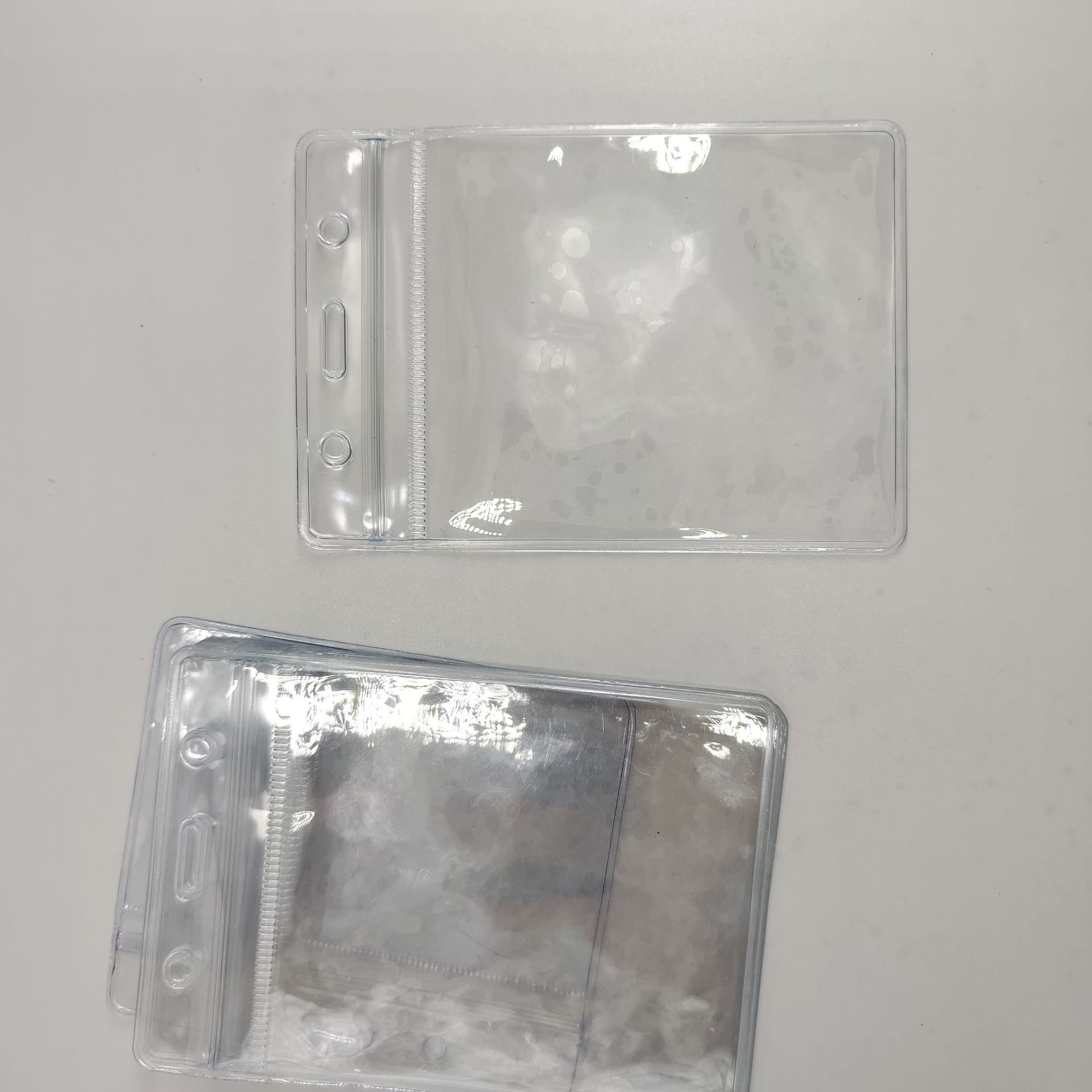 ZXX566 Wholesale Vinyl Transparent Plastic Card Holder, Stock Cheap clear Soft PVC Id Badge Holder