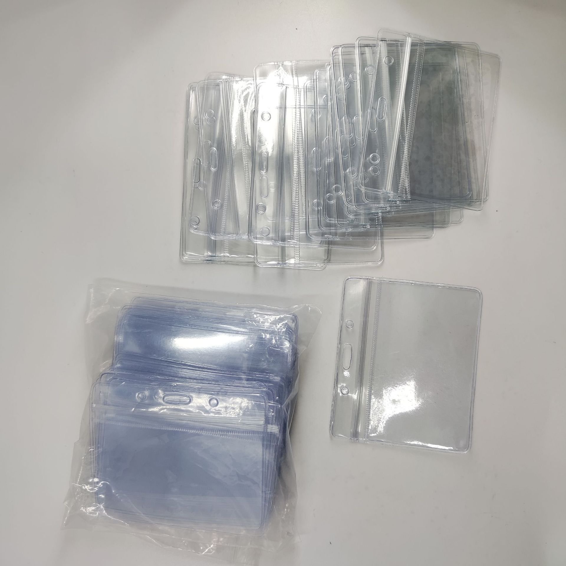 ZXX566 Wholesale Vinyl Transparent Plastic Card Holder, Stock Cheap clear Soft PVC Id Badge Holder