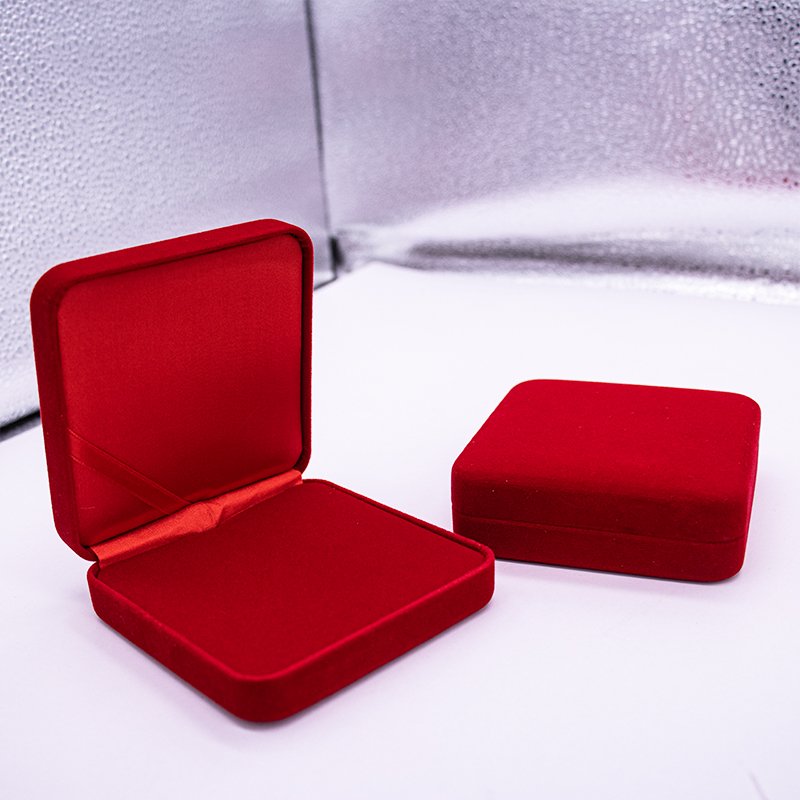 Red Velvet Metal Coin Box Polished Badge Holder Screen Printed Business Gift & Award Recognition Storage Box