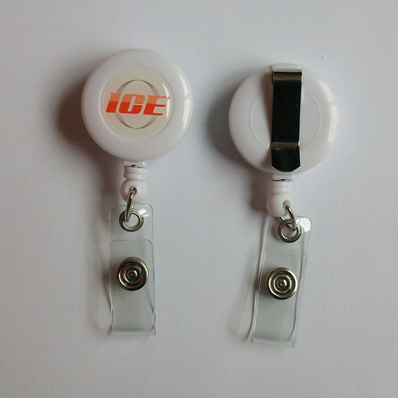 Custom Retractable Pull String Yoyo ID Card Nurse Badge Reel Card Holder Exhibition Name Tags School Supplies Office Accessories