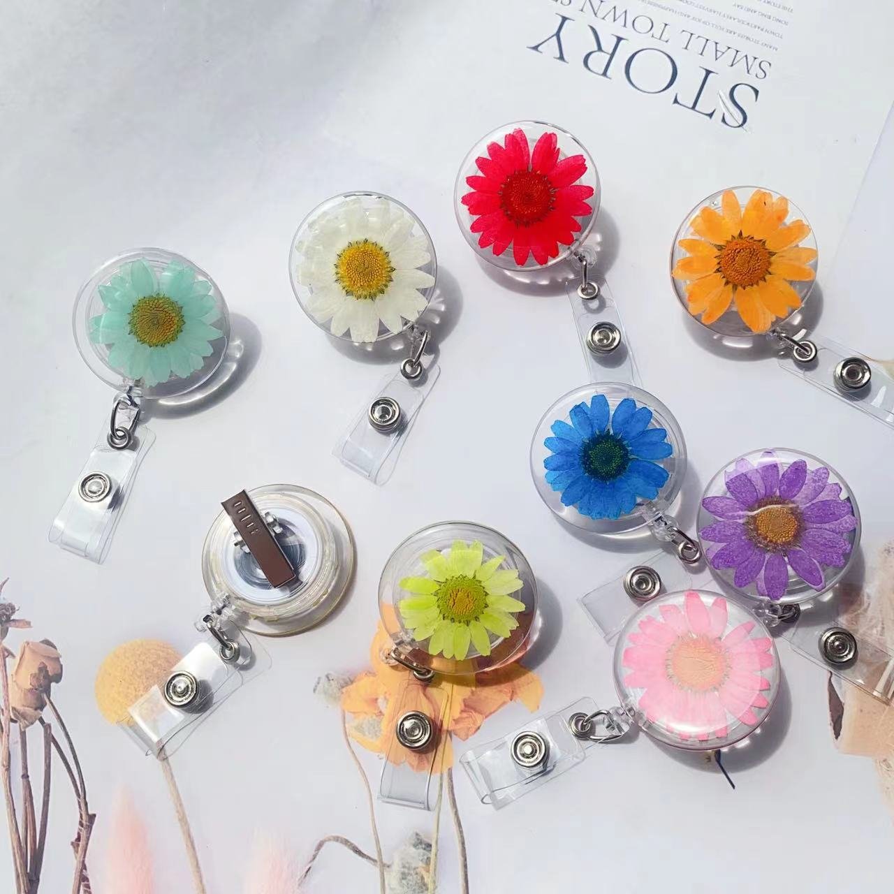 Round Flower Resin Nurse alligator clip name Badge Reel Retractable Holder