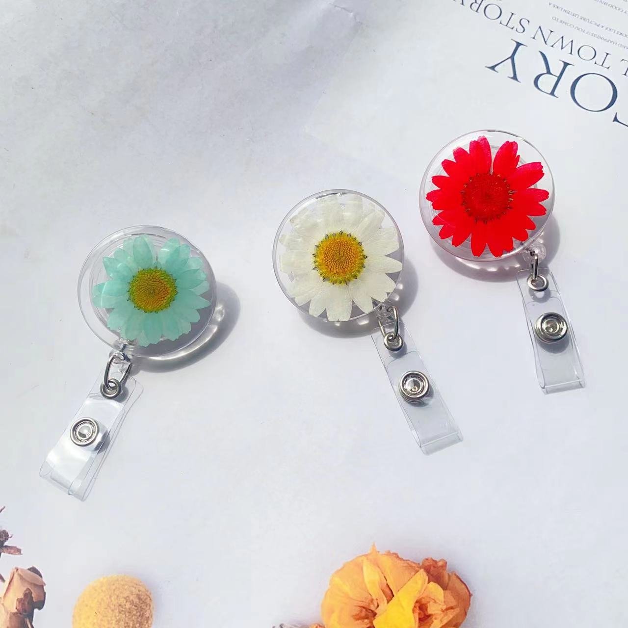 Round Flower Resin Nurse alligator clip name Badge Reel Retractable Holder
