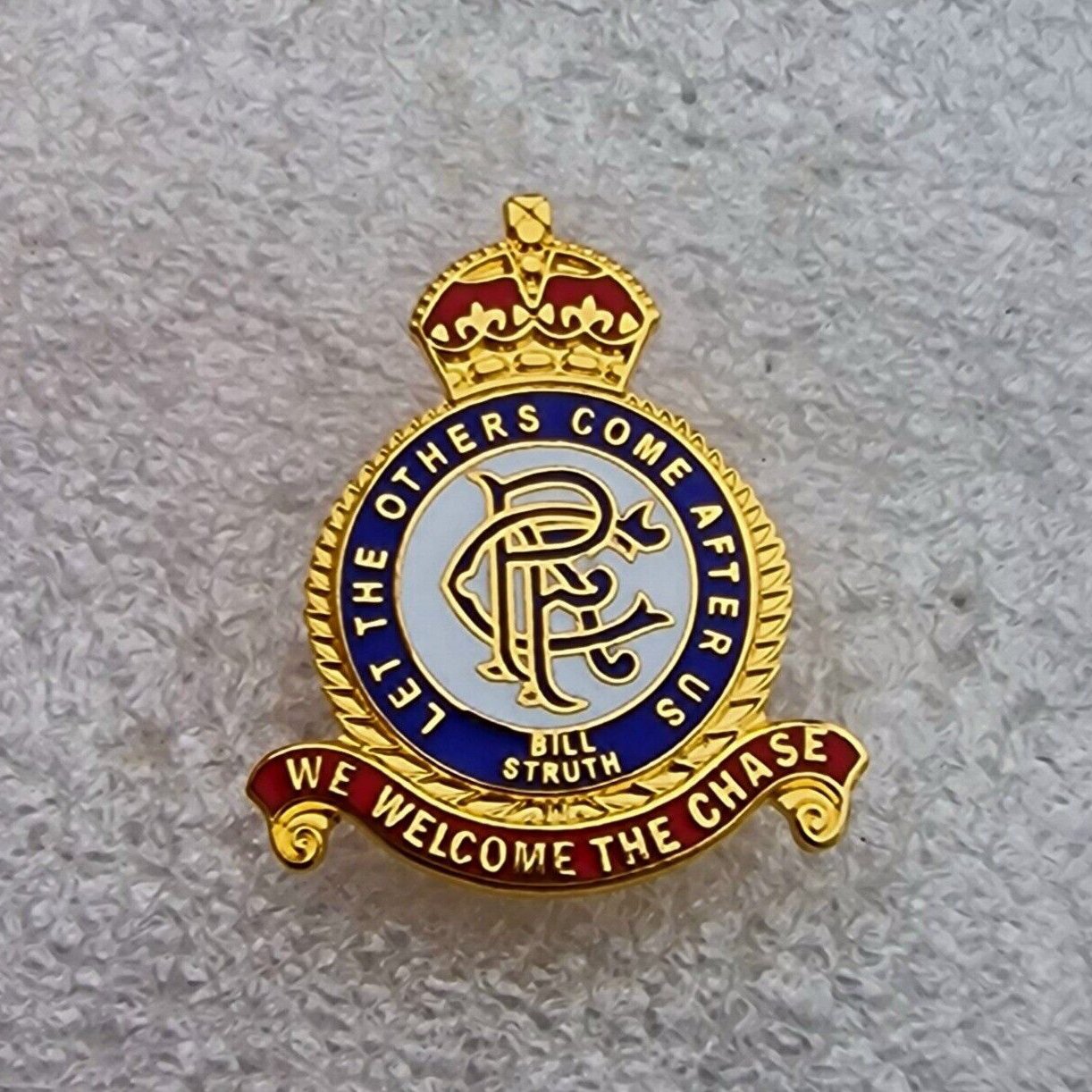 Personalized Cartoon Animal Metal Hard Soft Enamel Lapel Pins Badge
