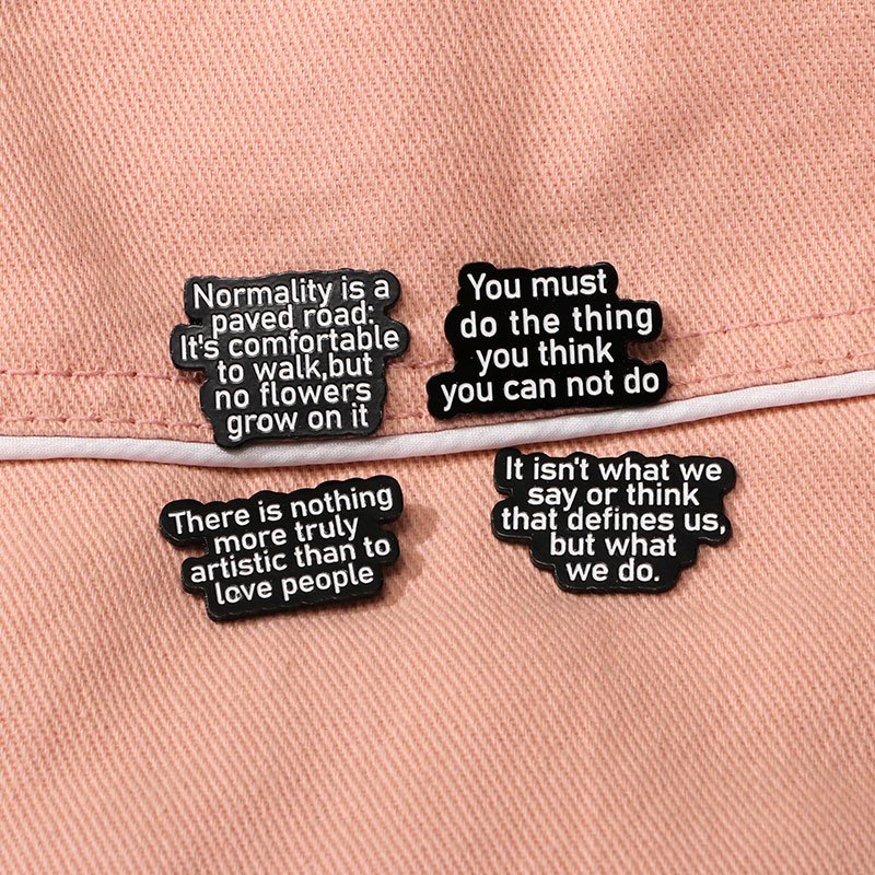 2024 New China Manufacturer customized wholesale holder maker metal custom slogan badges pins for men and women