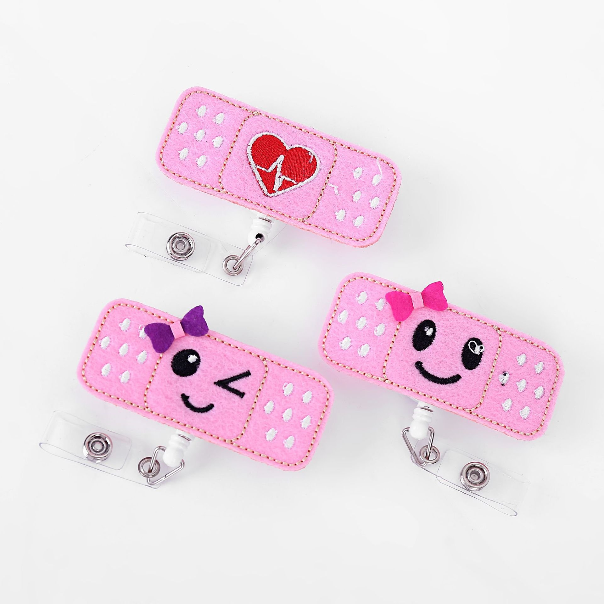 Kawaii Expression Retractable Badge Holder Cute Felt Badge Reels with Alligator Clip For Nurses Volunteer Students Teachers