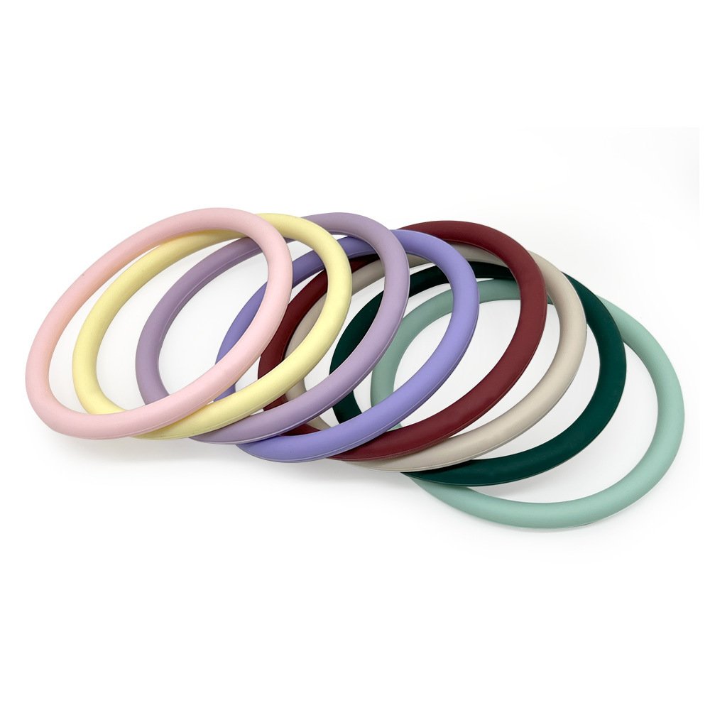 Popular circle new Trending Cell Phone Holder Silicone Circle Round Wristband Rings Lanyard Mobile Phone Accessories Holder
