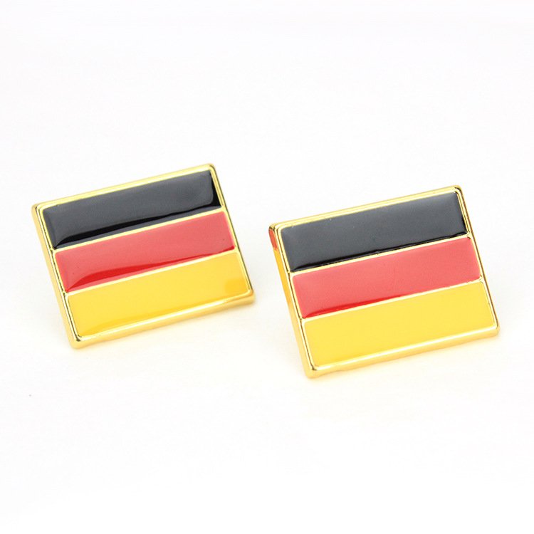 Italian Germany Canadian Flag Factory Custom Design Cheap Gold Enamel Lapel Pin Country Flag Badge of good quality