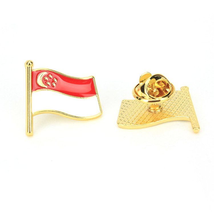 Italian Germany Canadian Flag Factory Custom Design Cheap Gold Enamel Lapel Pin Country Flag Badge of good quality