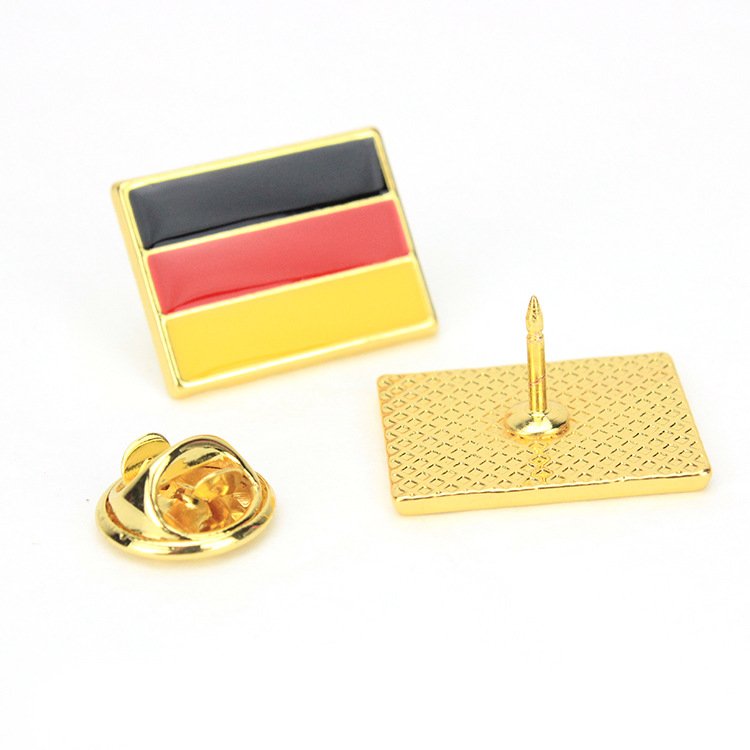 Italian Germany Canadian Flag Factory Custom Design Cheap Gold Enamel Lapel Pin Country Flag Badge of good quality