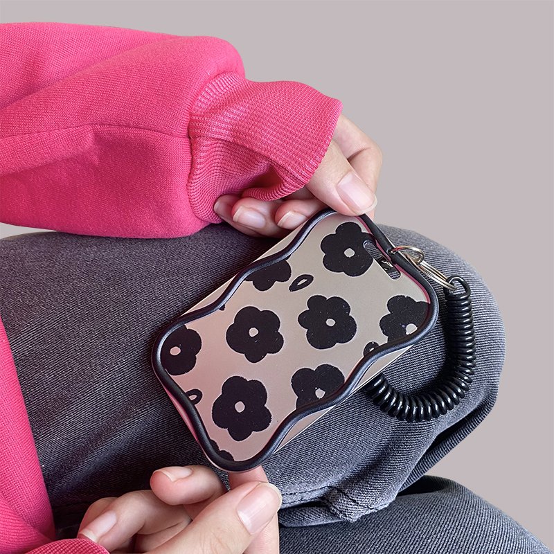 2024 Factory Price Black Flowers Pattern ID Card Holder And Name Badge Holder Cover With Credit Card Cover
