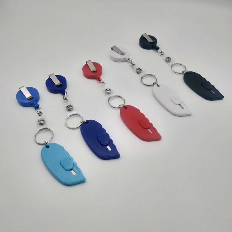Safety Carton Box Cutter Knife with Retractable Keychain Badge Holder Carabiner Reels Key Holders Chains Nurse ID Badge Clip