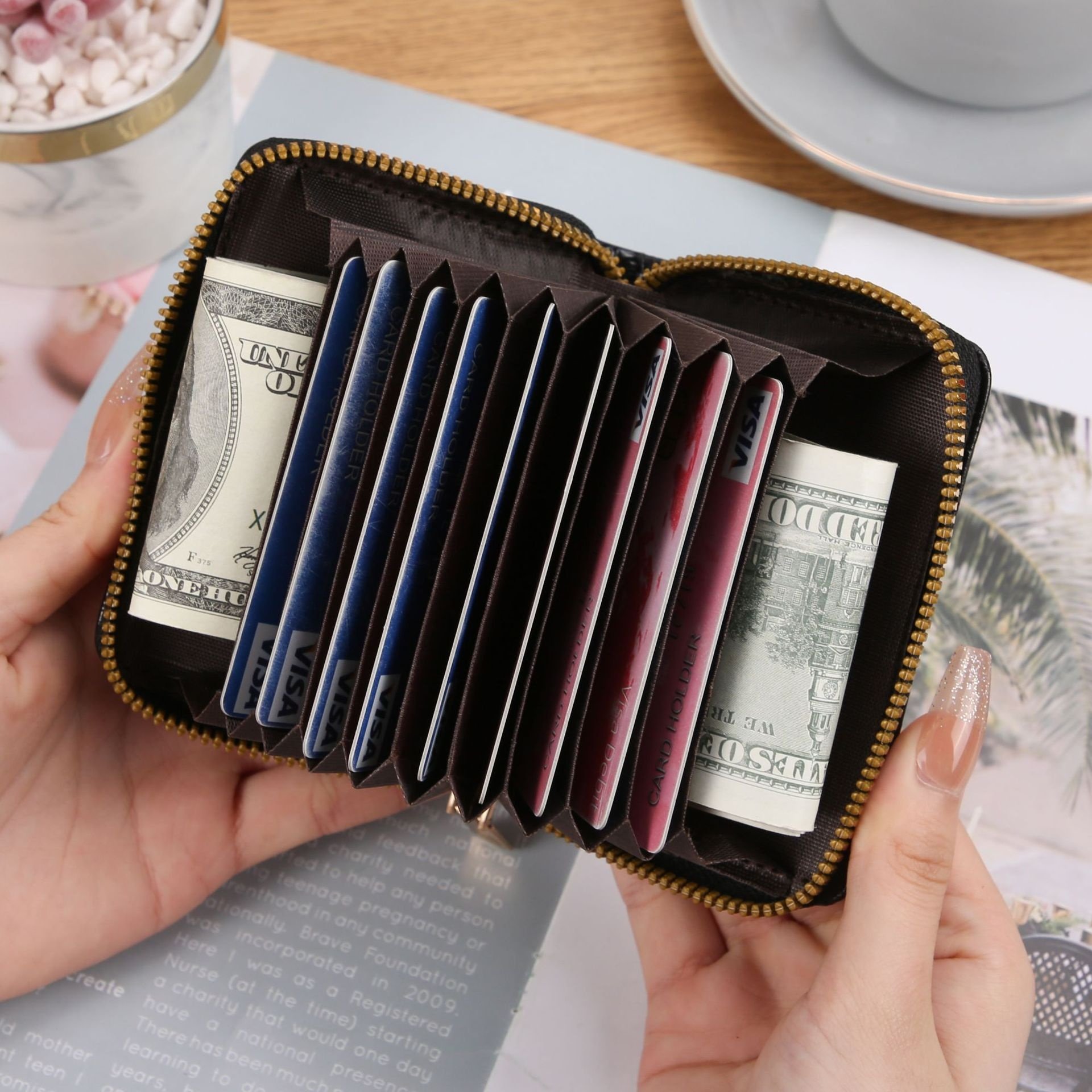 New Arrival Women's Multi-Functional Anti-Degaussing Card Holder Retro K-Style Crocodile Pattern Mini Size Multiple Card Cards