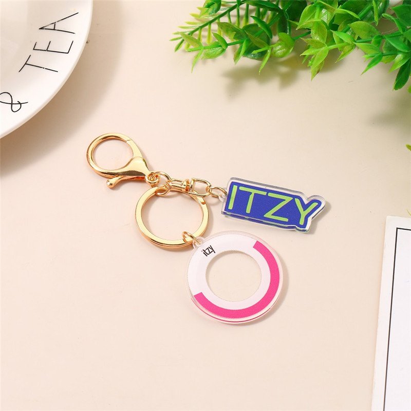 New Kpop Custom Keychain Bangtan Boys Straykids Twice Acrylic Keyrings Keychains Holder wholesale 6cm Bag Pendant