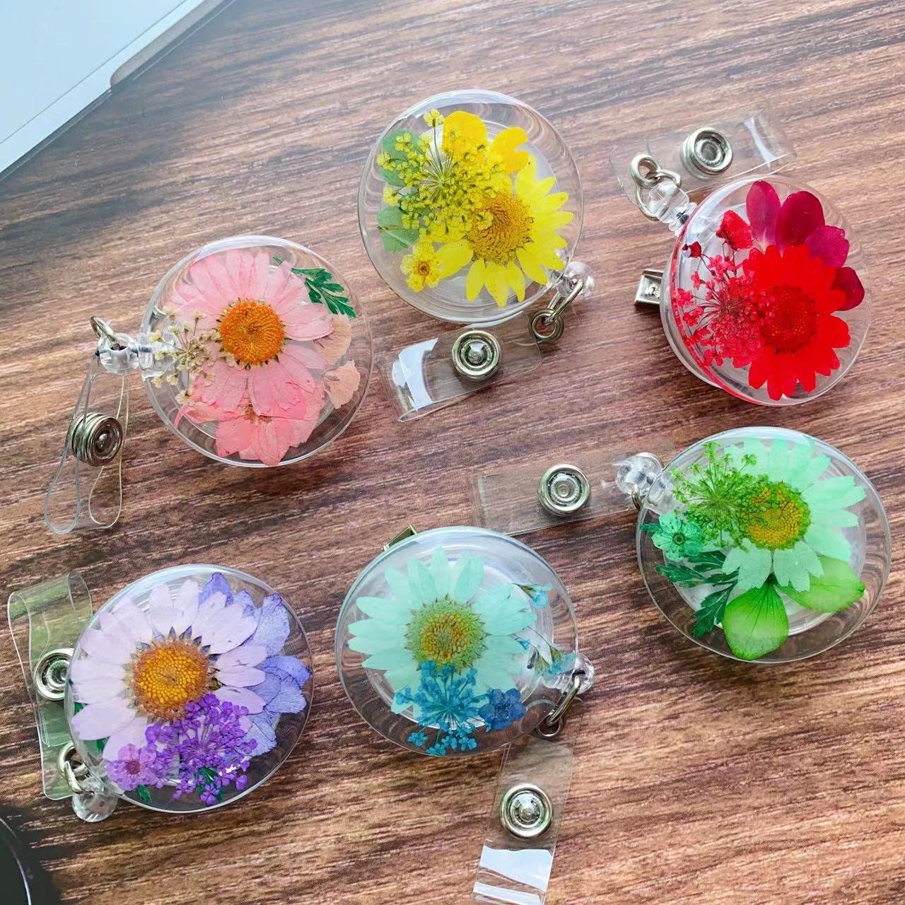 Round Flower Resin Nurse Alligator clip name Badge Reel Retractable Holder