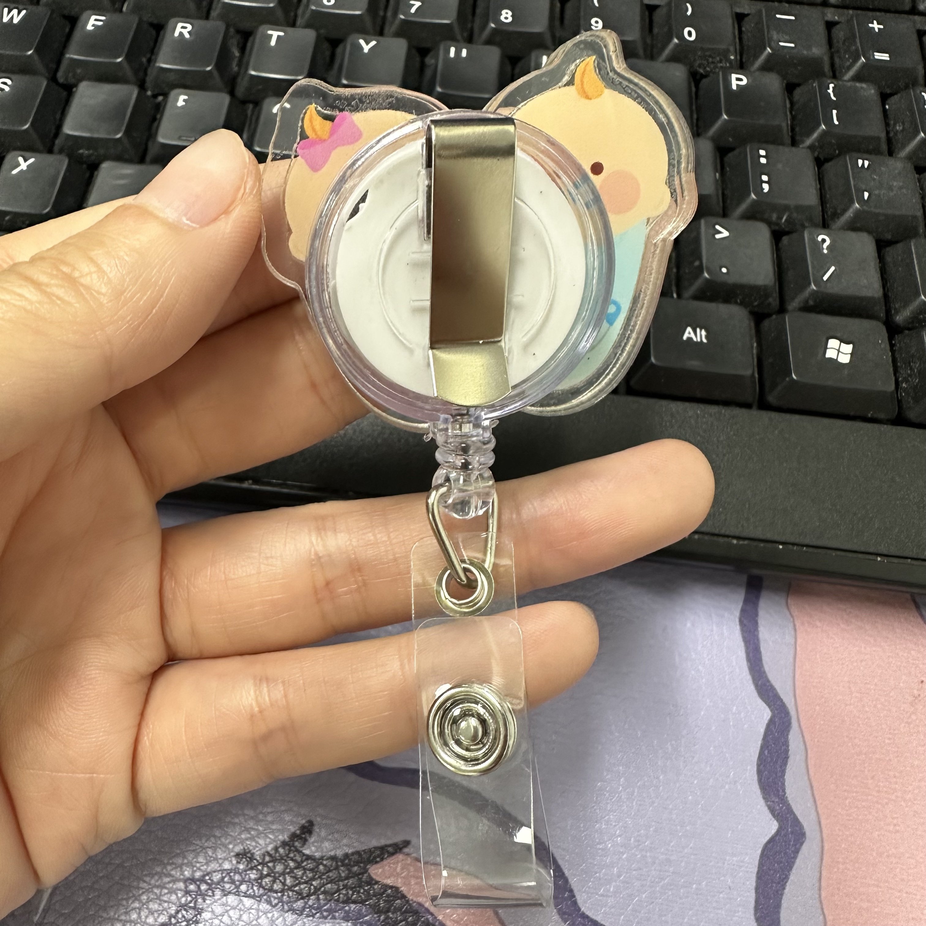 Custom Cartoon Design Retractable Acrylic Shaker Badge Reel and Nurse Accessories ID Card Badge Holder with Alligator Clip