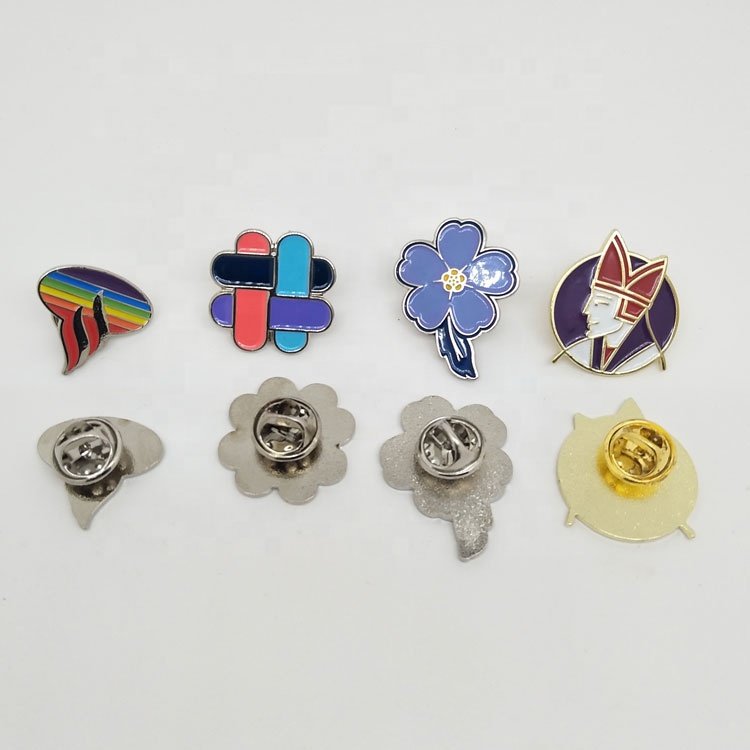 Customize brooch football pins soft enamel metal logo lapel cartoon id button badge holder clip hard enamel name pin badges