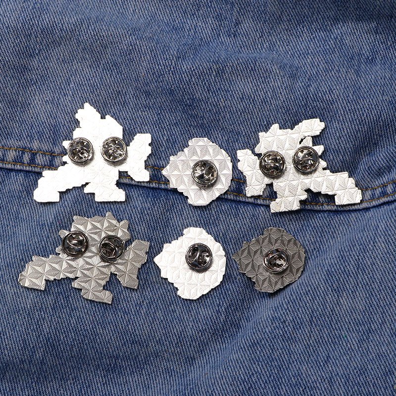 China Manufacturer customized wholesale holder anime cartoon maker metal custom brooch badges pins for men and women