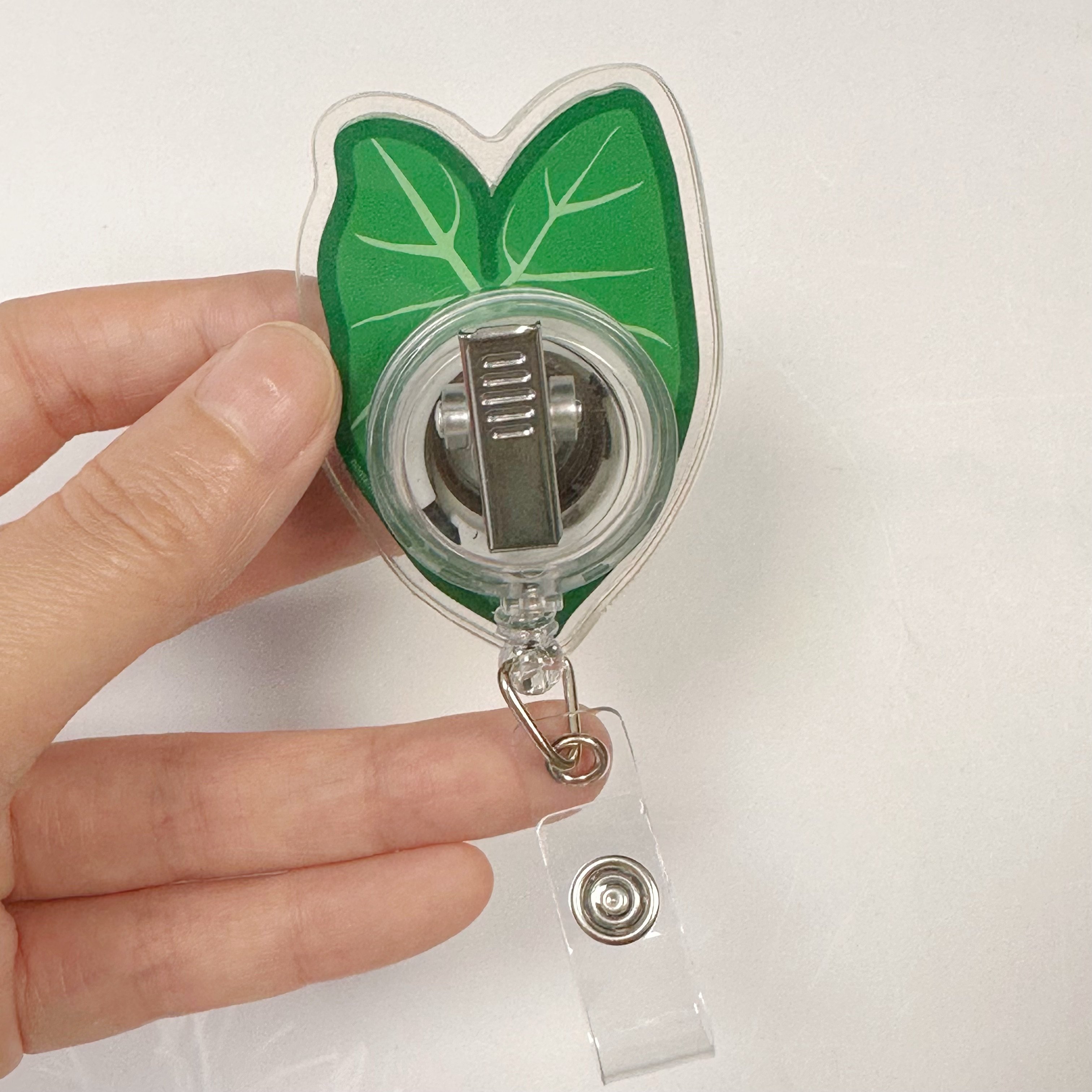 Fashion no moq factory custom made acrylic badge reel medical nurse clear transparent acrylic badge holder with alligator clip