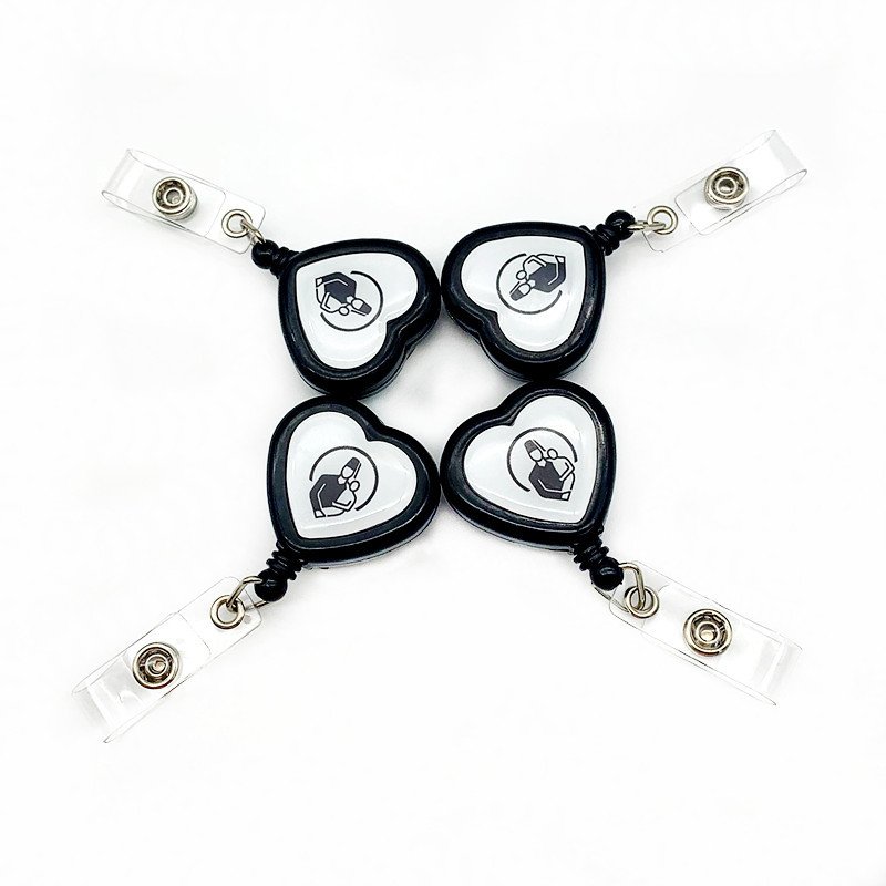 Wholesale Custom Heart Shaped Easy to Pull Yoyo Hospital Nurse Retractable Badge Reel Roller Clip ID Card Name Tag Holder