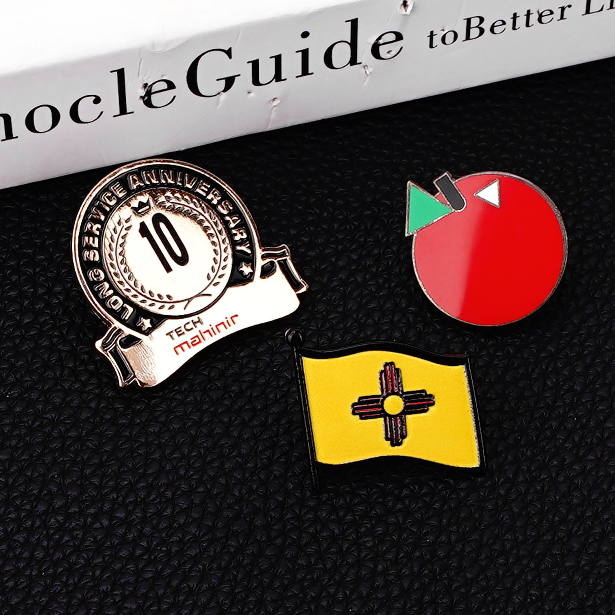 Wholesale Metal Pins Supplier Glitter Brooch Anime Hard Enamel pin Soft Lapel Badge Custom Enamel Pin
