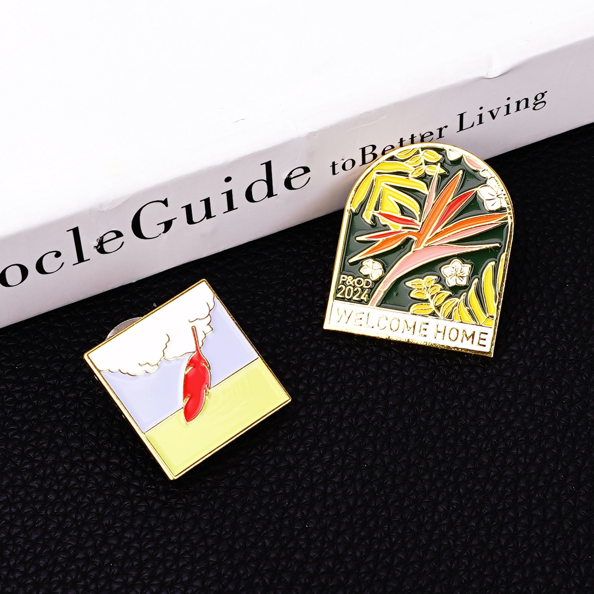 Wholesale Metal Pins Supplier Glitter Brooch Anime Hard Enamel pin Soft Lapel Badge Custom Enamel Pin