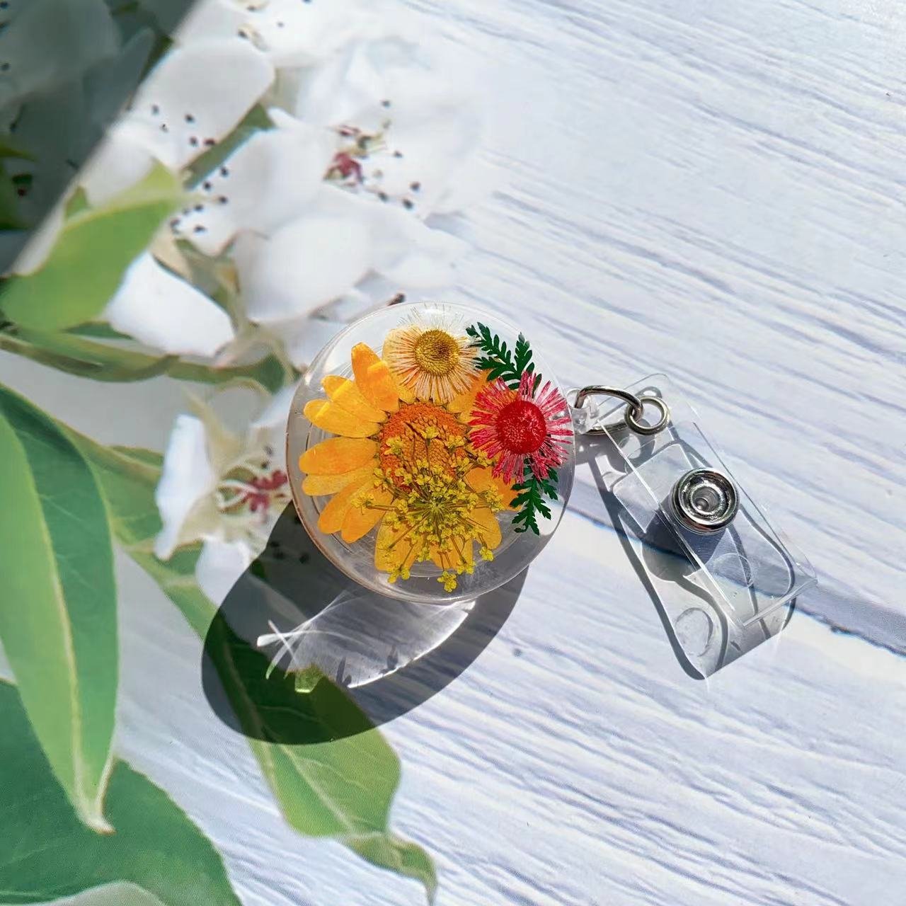 Flower Retractable Name Badge Reel ID Holder Alligator Clip For Nurse Doctor Gift Accessories