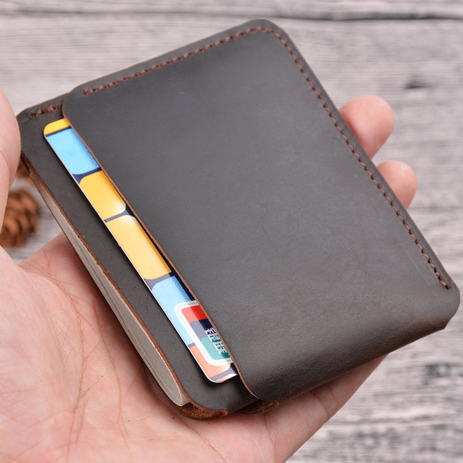 Customized Handmade Cowhide Leather Crazy Horse Short Wallet Rfid Blocking Gift Leather Coin Purse Card Holder