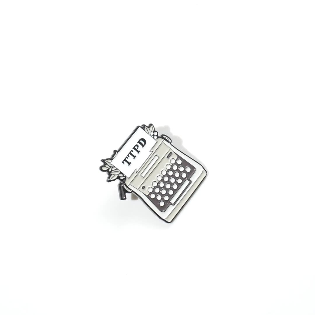 Manufacturer Custom Lapel Pin Badges Labels Design Your Own Logo Metal Crafts Soft Enamel Pins