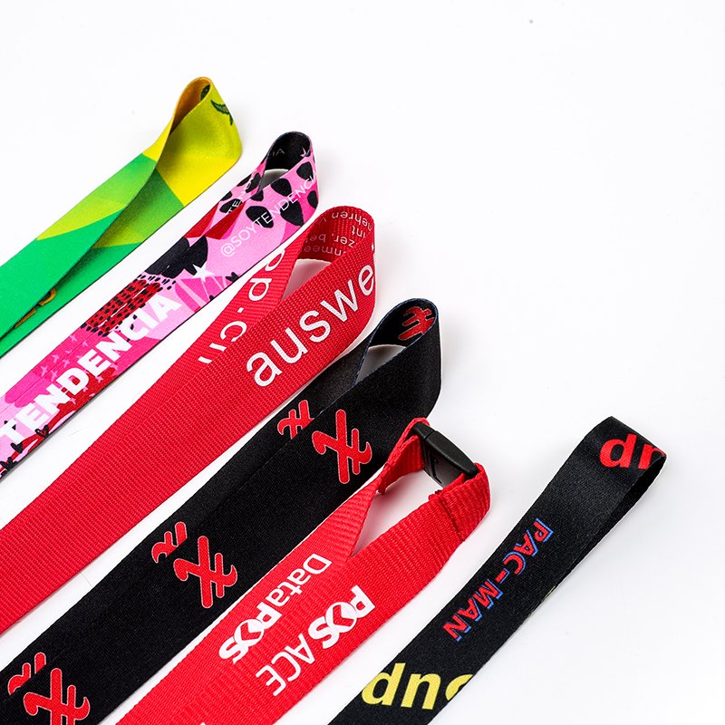 OEM Cheap Key ID Badge Holder Printed Polyester Neck Lanyard with Bottle Opener