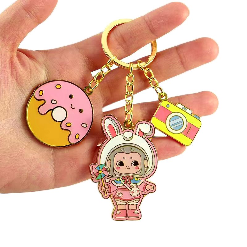 Luxury Funky Women Girls Key Holder Homemade Kirsite Steel Metal Enamel Anime Keychain Set Metal Badge Key Chains