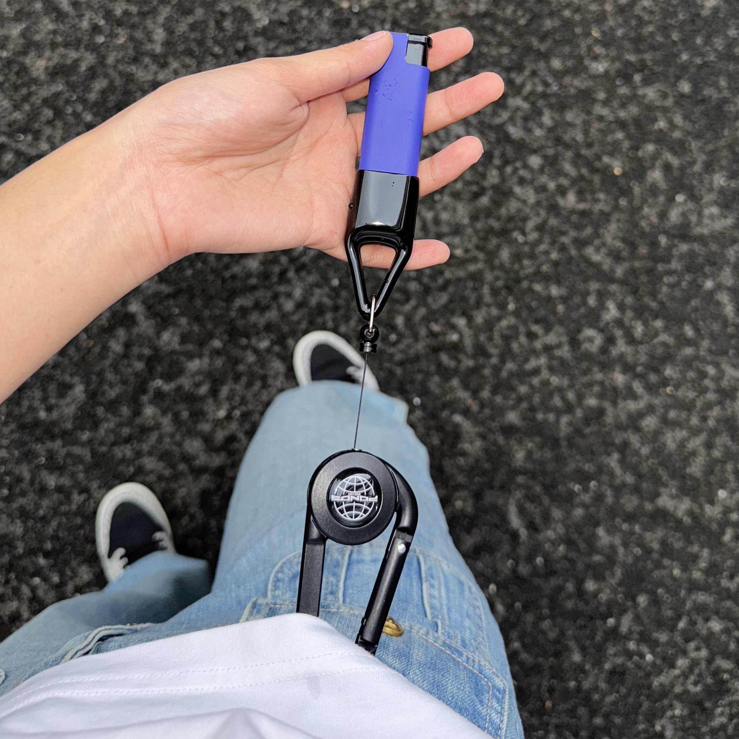 P-082 4CM Black Retractable Badge Reel Clipper Lighter Holder Customized Logo Premium Lighter Simplicity Leash Lighter Sleeve