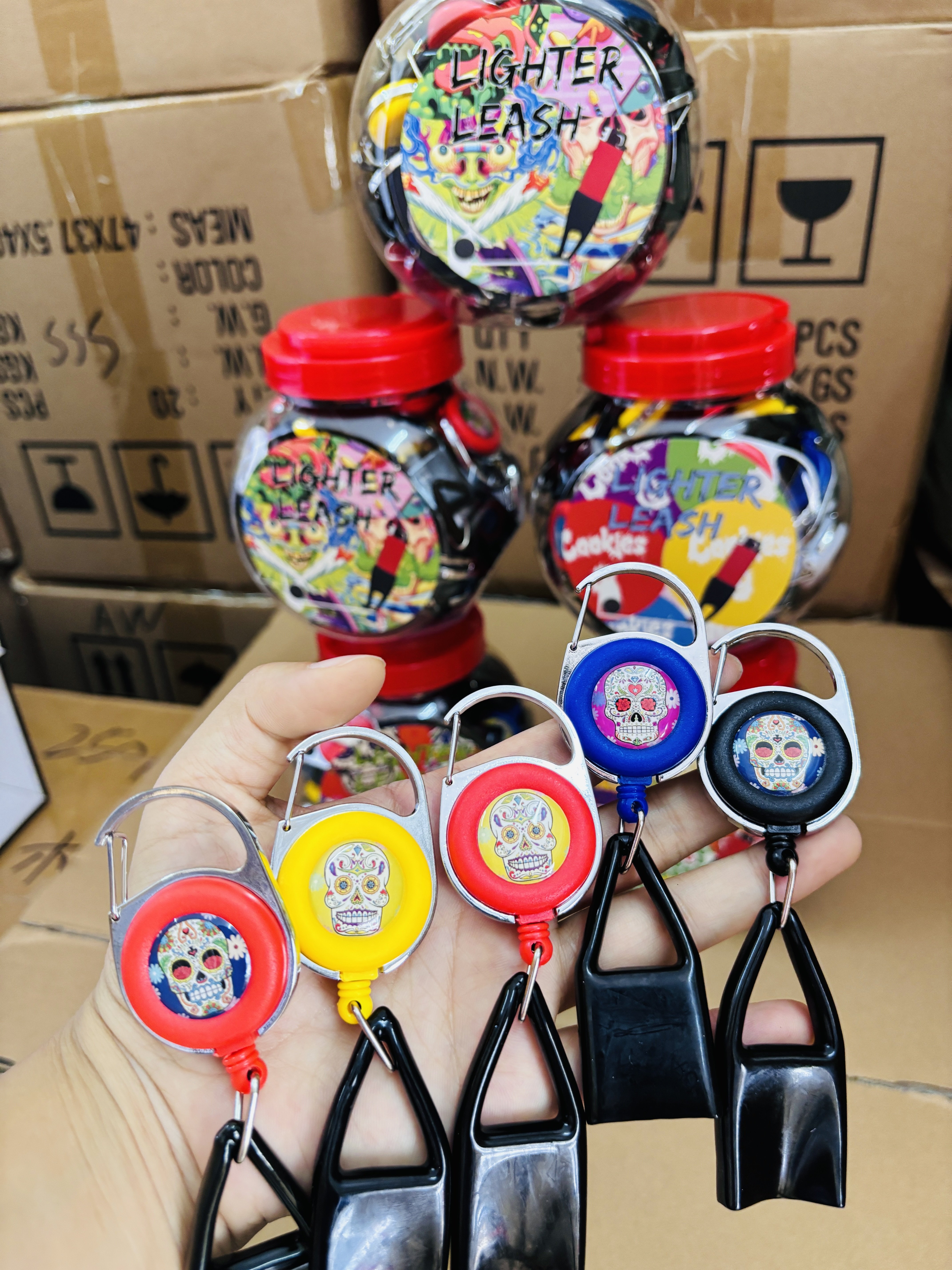 Free Samples Top Selling ABS Retractable Lighter Leashes Keychain Lighter Badge Holder Clip Lighter Leash Holder