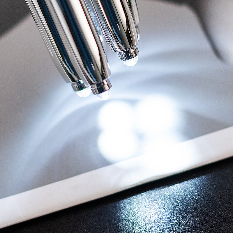 Wholesale 3 in 1 multifunctional touch screen ballpoint pen LED light printable logo metal light pen