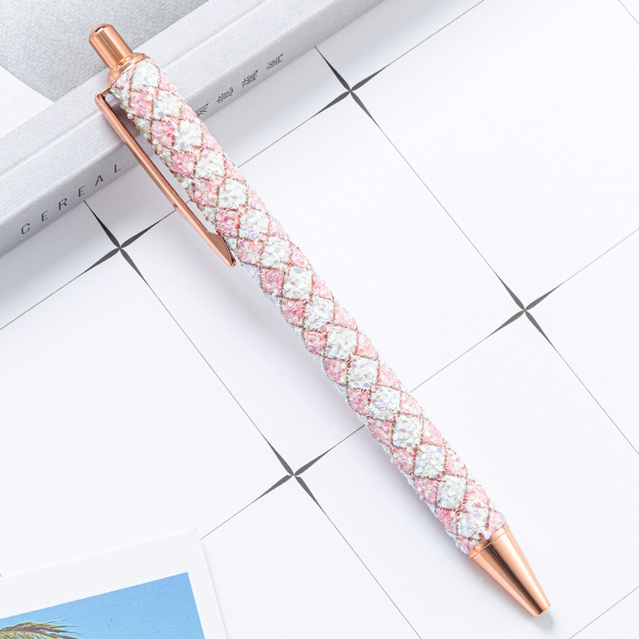 Luxury Elegant Crystal Ballpoint Pen Sequin Design Novel Business Metal Promotional Gift Pen School Office Use