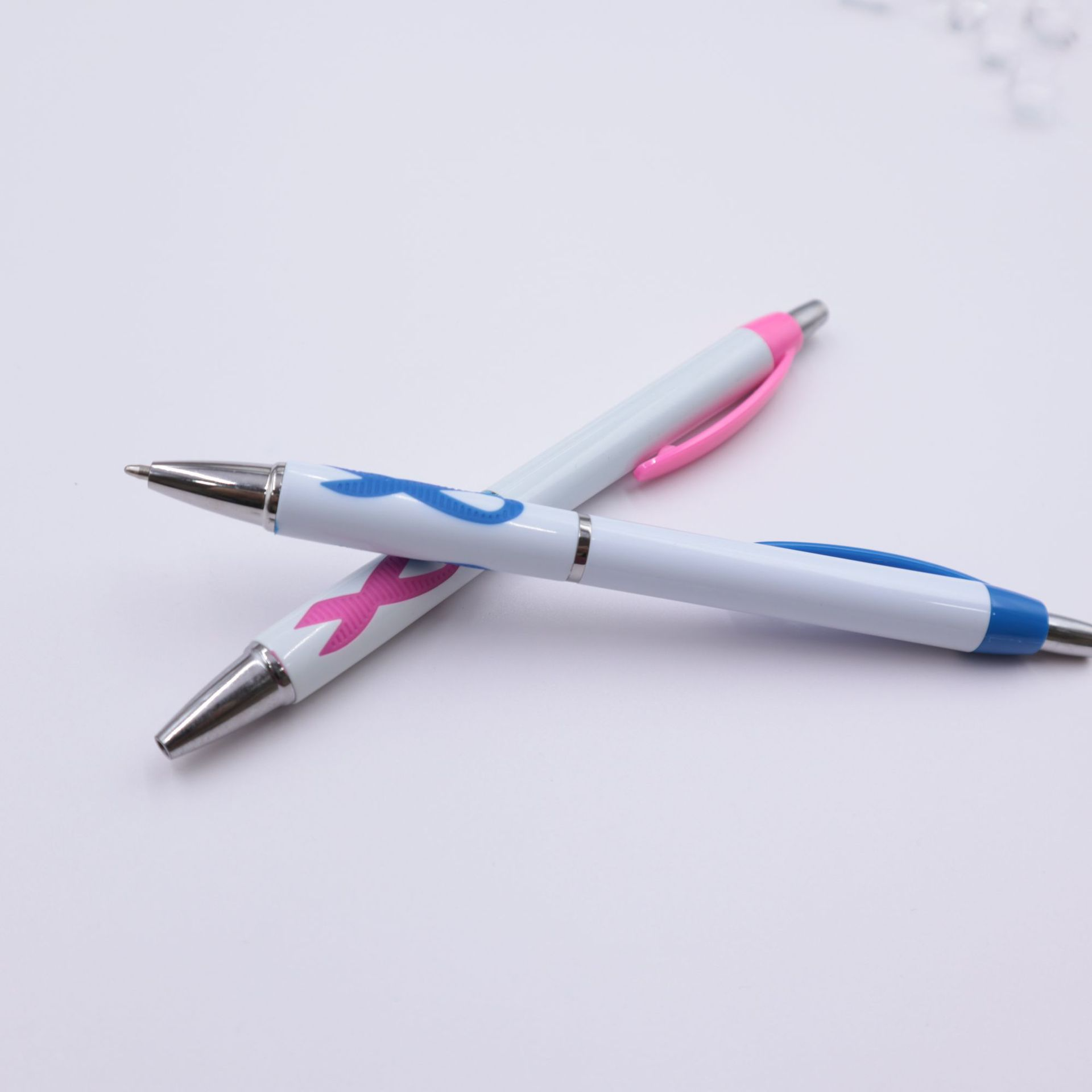 Promotional Pink Ribbon Plastic Ballpoint Pen for Breast Cancer Prevention Publicity advertising gift pens
