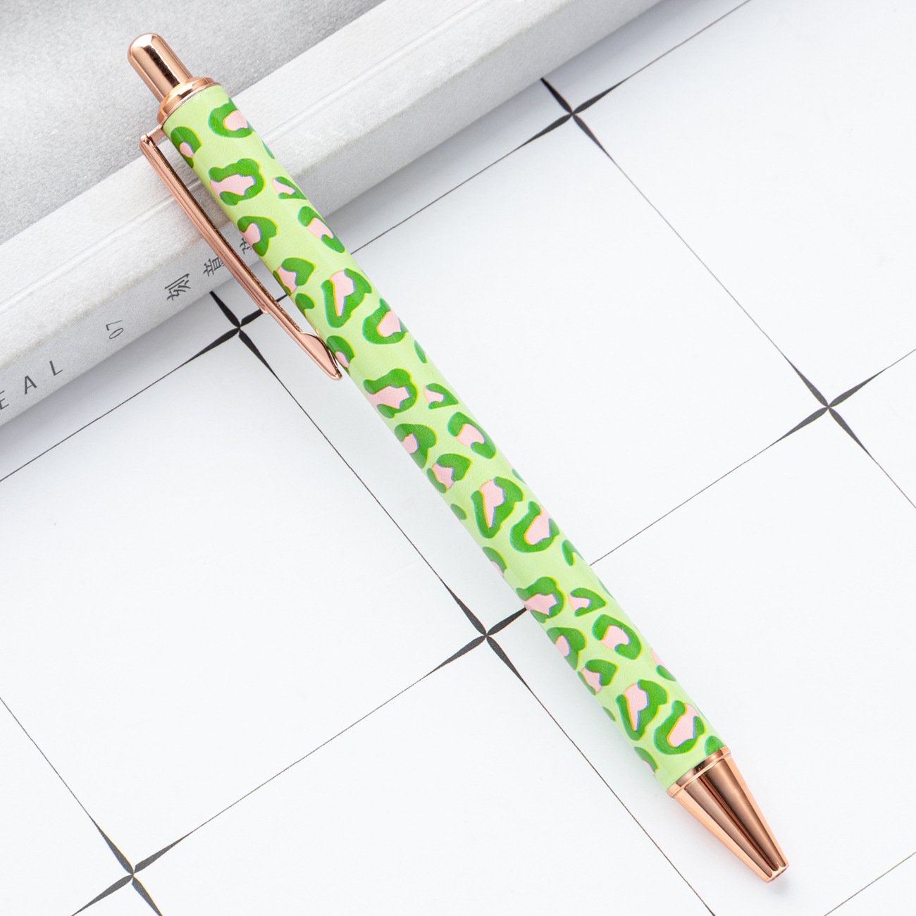 Leopard Print Metal Ballpoint Pens Heart Love Writing Pen Glitter Black Ink Accept Custom Logo