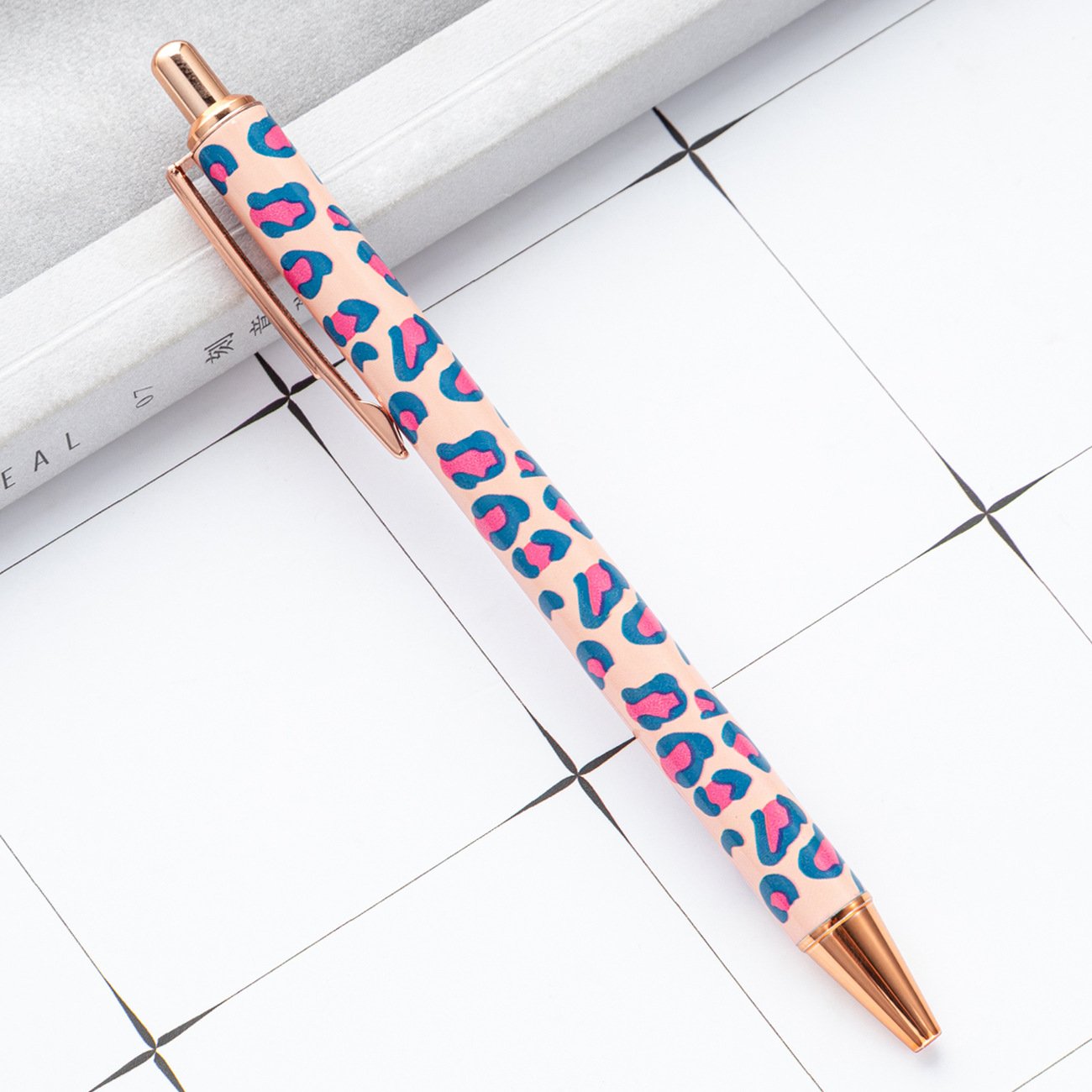 Leopard Print Metal Ballpoint Pens Heart Love Writing Pen Glitter Black Ink Accept Custom Logo