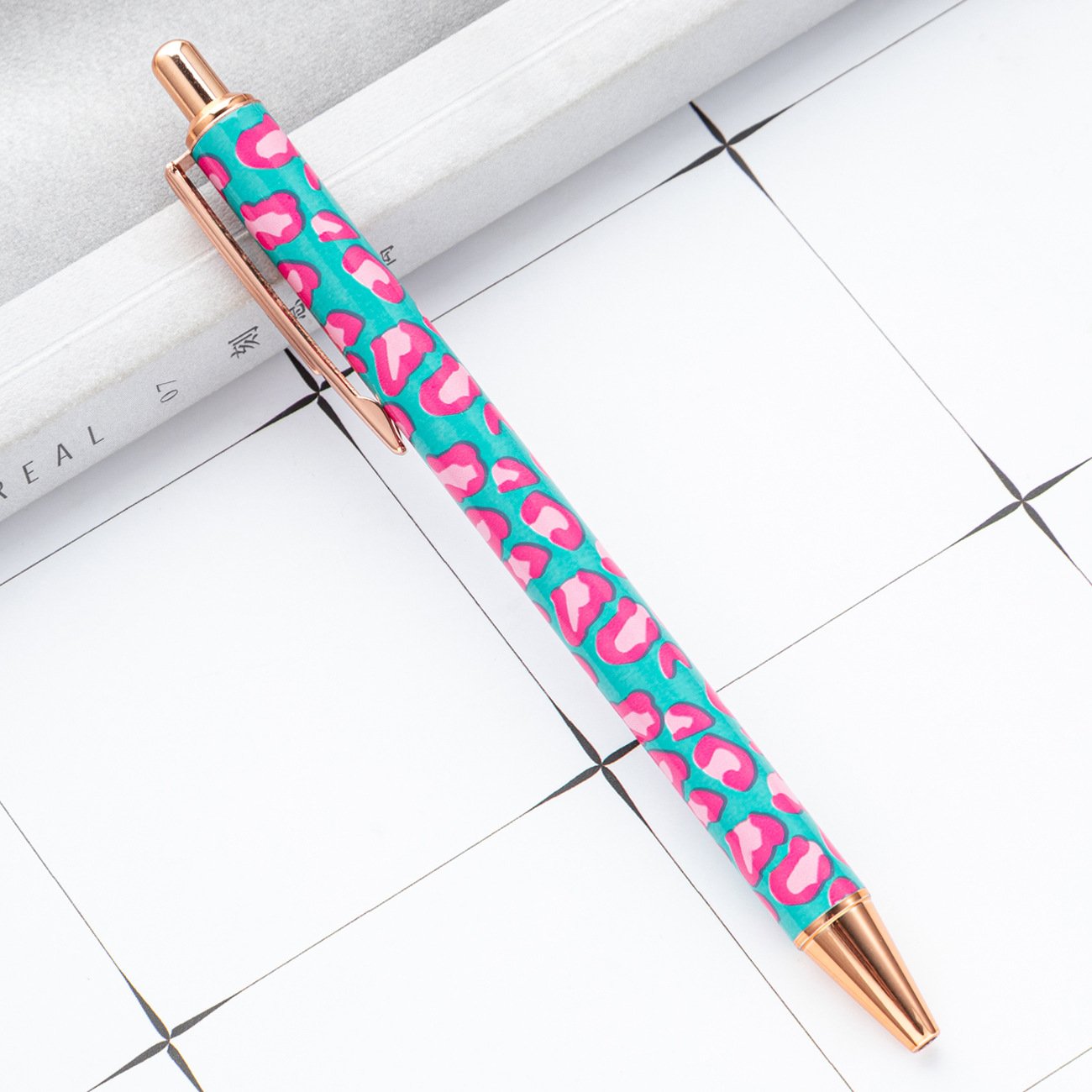 Leopard Print Metal Ballpoint Pens Heart Love Writing Pen Glitter Black Ink Accept Custom Logo