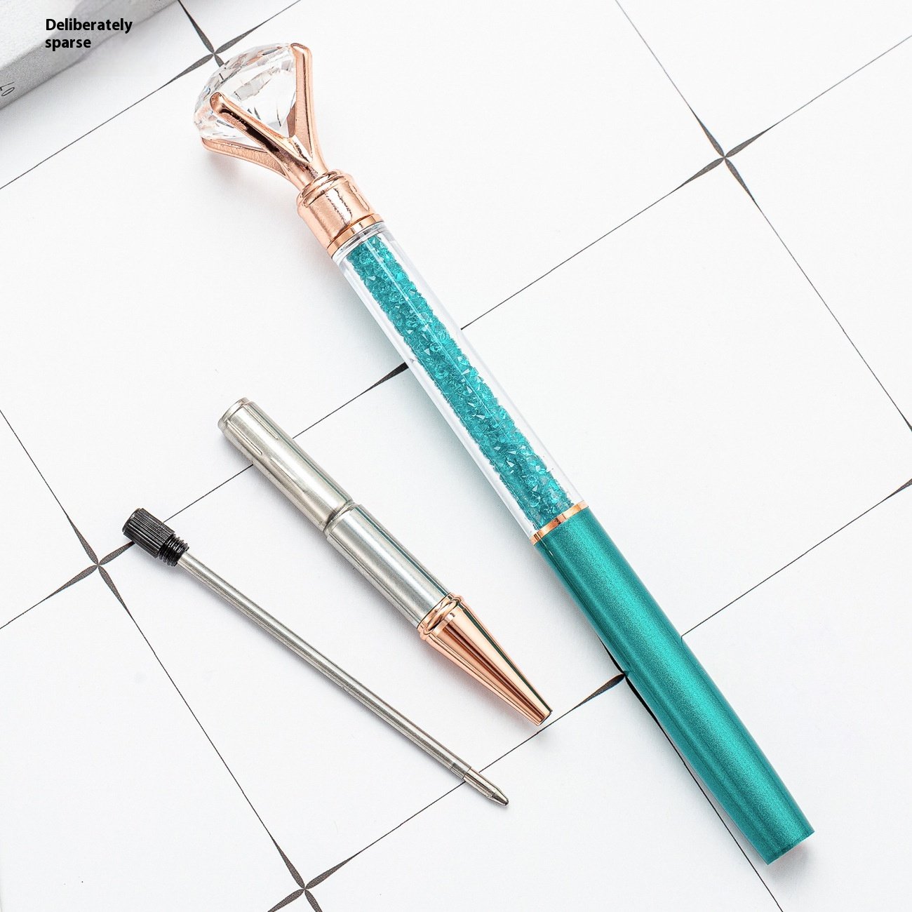 Wholesale Creative Crystal Diamond Ballpoint Pen Novelty Business Metal Body Custom Logo Metal Material Customizable