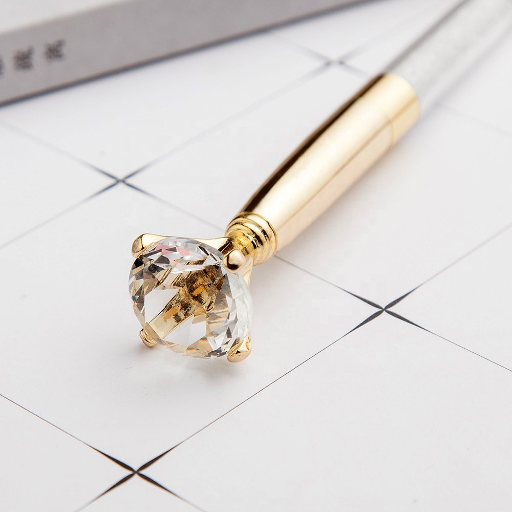 novelty luxury crystal diamond ballpoint pen engrave Logo metal ball pen with diamond on top