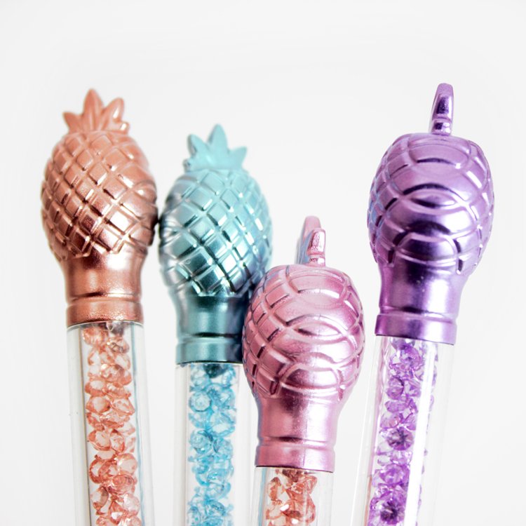 OQ Factory Price crystal sand pens holder creative twist ballpoint pen Cute pineapple decoration on top for gift stationery