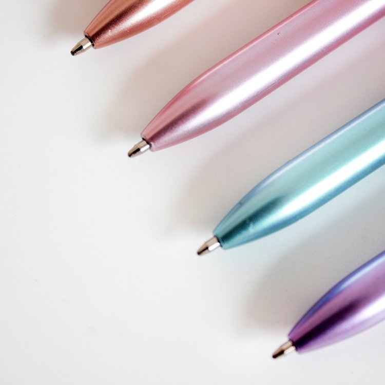 OQ Factory Price crystal sand pens holder creative twist ballpoint pen Cute pineapple decoration on top for gift stationery