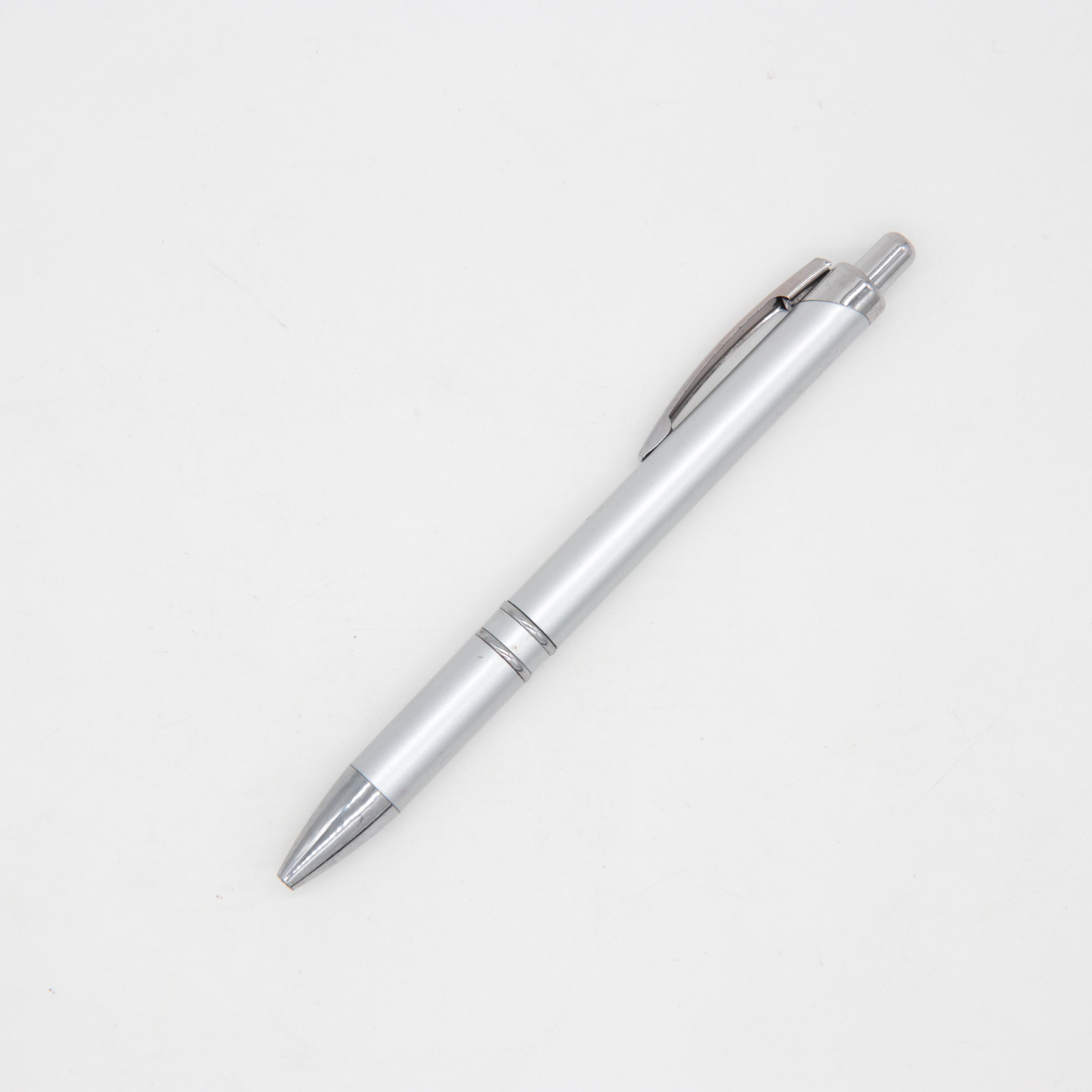 Longorgeous china cheap wholesale new school office ballpoint pen black plastic pen