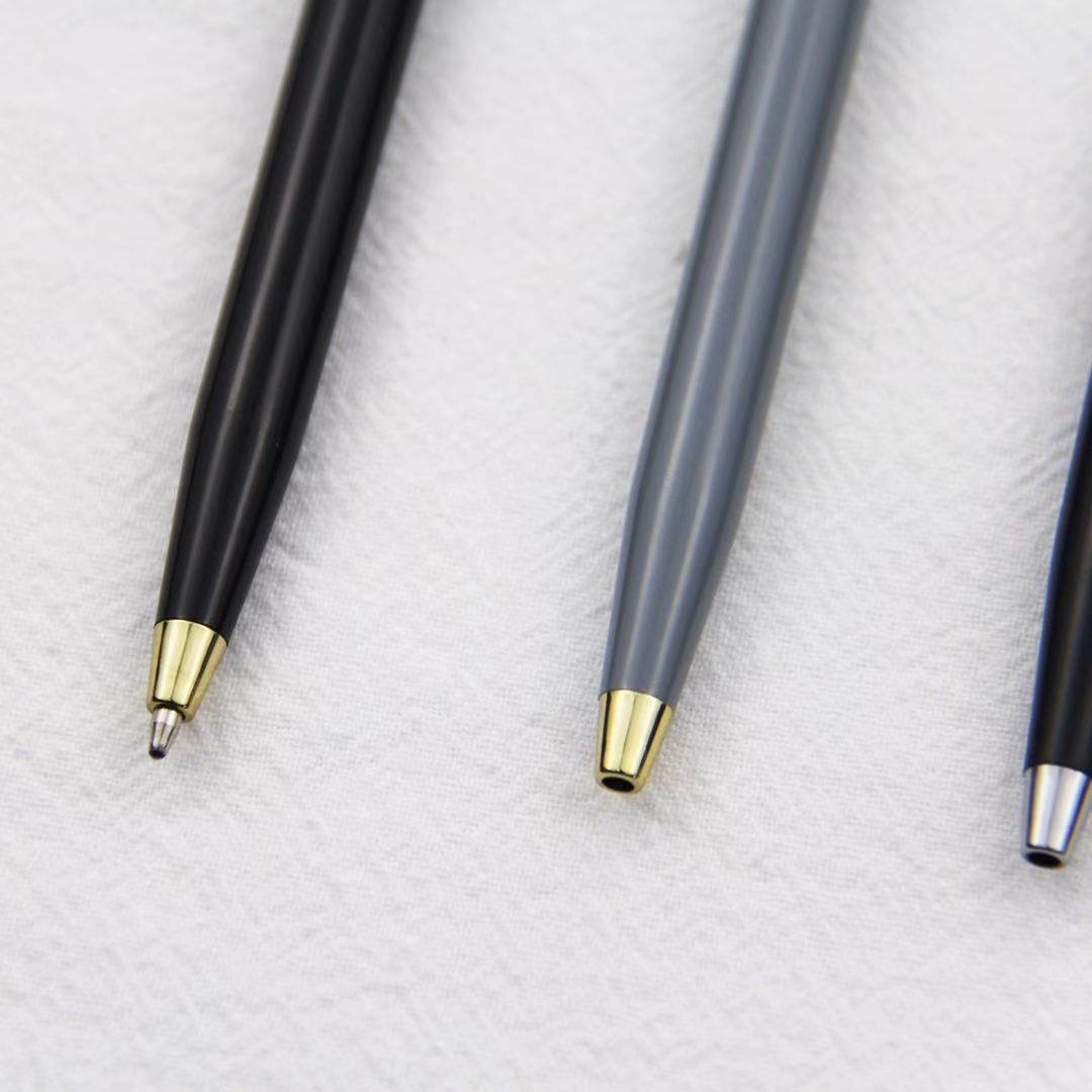 Promotional slim plastic twist ballpoint pen hilton hotel use advertising ball pen